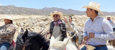 Reitera alcalde Leggs Castro su compromiso ante las comunidades rurales