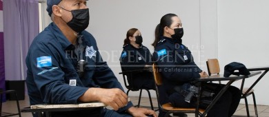 Capacitan a elementos de la Unidad Motorizada Operativa de la Policía de La Paz