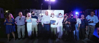 Gobernador reconoce trayectoria de doctor Francisco Cardoza Macías