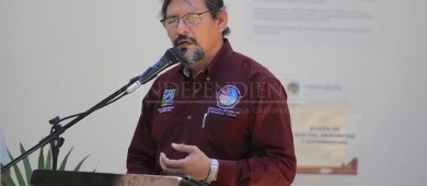 Otro compromiso cumplido; entrega alcalde Oscar Leggs Castro equipamiento para inspectores