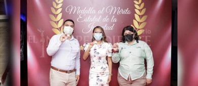 Entregan medallas al “Mérito Estatal de la Juventud”