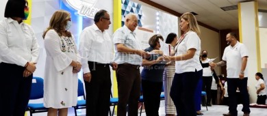 Concluye SEDIF taller y diplomado sobre democracia familiar y comunitaria