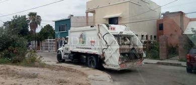 ‘’En Los Cabos continuamos reforzando las unidades para atender la recolección de basura’’: director de Servicios Públicos Leonel Leyva Luna