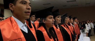 Anuncia UABCS ceremonia de graduación en septiembre