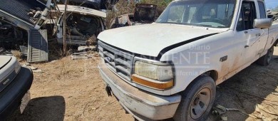 Ciudadanos con autos en corralones de La Paz tienen 15 días para recogerlos so pena de ser subastados