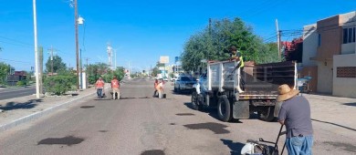 Gobierno del Estado y Ayuntamiento, atienden de manera emergente vialidades de La Paz