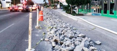 Rompen concreto hidráulico de Isabel la Católica por colapso de aguas negras