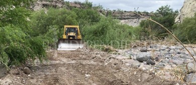 Trabaja Gobierno del Estado en reparación de caminos afectados por lluvias en Mulegé