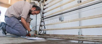 Con el objetivo de garantizar su calidad, sustituyen lámparas ultravioletas en la Planta de Aguas Tratadas