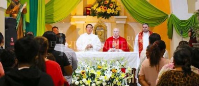 Con mañanitas, misa y recorrido en el mar, celebran al Santo Patrono San Lucas Evangelista