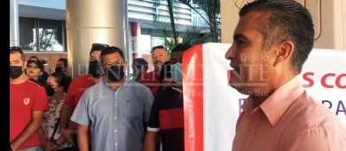 Tras manifestación de docentes, gobierno estatal ofrece revisión de demandas