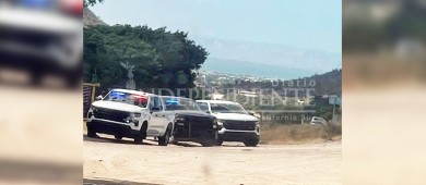 Detienen a una persona con dos armas largas tipo fusil en la carretera La Paz- Los Planes