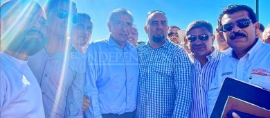 Asume AMLO compromisos con el magisterio de BCS