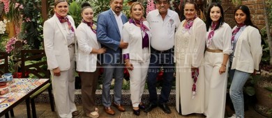 Toman protesta 32 personas voluntarias del grupo “Fuerza y Amor por Los Cabos”