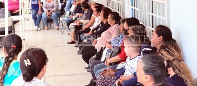 Inicia DIF municipal con la entrega de cobijas en colonias de La Paz