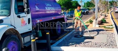 Se usaron 150 mil litros de agua tratada para regar bulevares y campos deportivos en La Paz