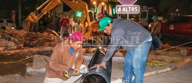 Repara OOMSAPAS La Paz Socavón en calle Guillermo Prieto y Sonora