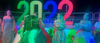 Nunca es tarde para celebrar XV años y 13 abuelitas de Los Cabos cumplieron el sueño
