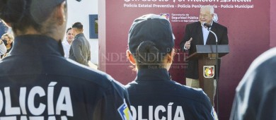 49 policías municipales culminan curso de formación inicial; se integrarán a las labores de vigilancia de La Paz.