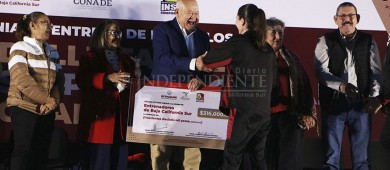 1,228 mil pesos en estímulos entregó el gobierno estatal a medallistas de BCS