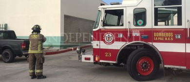 Sufre quemaduras empleado tras incendio en el hospital Salvatierra de La Paz