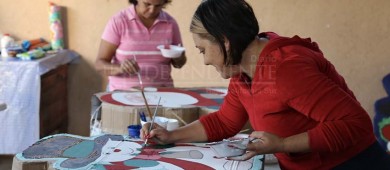 Ayuntamiento La Paz brinda curso a mujeres para contribuir en su economía familiar