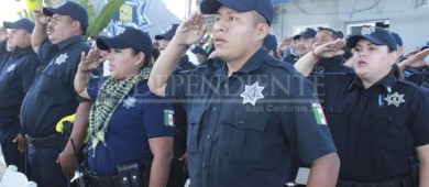 Ayuntamiento Los Cabos refuerza la seguridad pública con la entrega de patrullas y equipamiento a policías