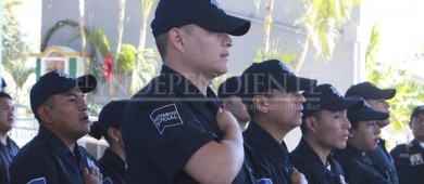 Ayuntamiento Los Cabos refuerza la seguridad pública con la entrega de patrullas y equipamiento a policías