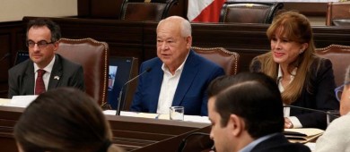 Recibe gobernador Castro Cosío, proyecto de iniciativa para ley de cambio climático en BCS