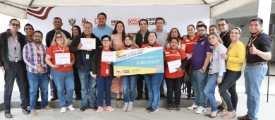 Entregan a DIF La Paz donativo recaudado por la cadena OXXO