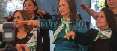 Toma protesta nuevo Consejo directivo de AMMJE Los Cabos