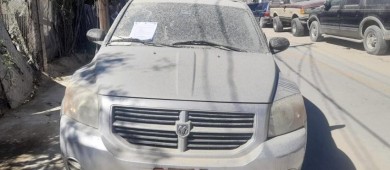 Pide Ayuntamiento Los Cabos no abandonar carros ni usar banquetas como taller mecánico