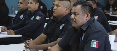 Policía de Los Cabos es capacitada por personal de la Fiscalía General de la República