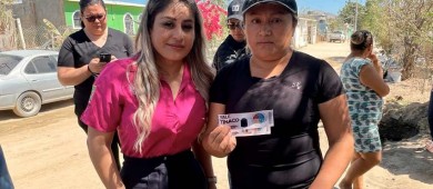 Apoyo del Ayto Los Cabos llegó a 6 familias que lo perdieron todo en un incendio