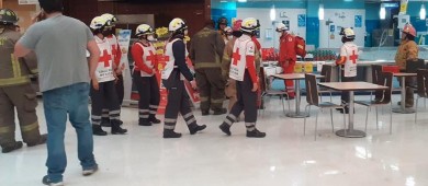 LE QUEDÓ ATORADA LA MANO EN UNA MÁQUINA DE TORTILLAS