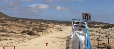 Van por el libre acceso a las playas de La Paz