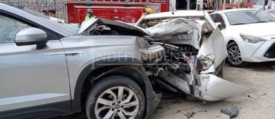 Al menos 4 vehículos involucrados en aparatoso accidente en Costa Azul, SJC