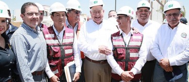 Supervisan el gobernador Castro Cosío y director general del ISSSTE, avance de la nueva clínica en CSL