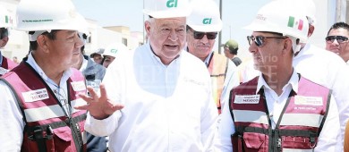 Supervisan el gobernador Castro Cosío y director general del ISSSTE, avance de la nueva clínica en CSL