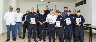 Certifica en primeros auxilios al personal de la Policía Municipal de La Paz