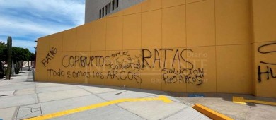 Trabajadores del Hotel Los Arcos, vandalizan Poder Judicial de la Federación