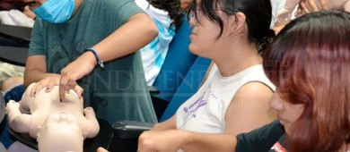 Capacita Protección Civil en primeros auxilios a estudiantes del CEB 8/2