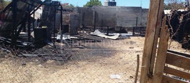 Al menos 5 casas afectadas por incendio en Lomas del Sol