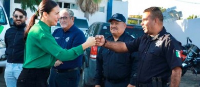 Reciben 690 policías municipales homologación salarial en La Paz