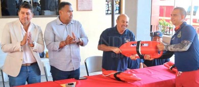 El municipio de Los Cabos cuenta con playas y salvavidas certificados