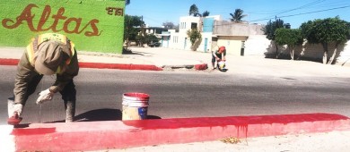 Inician trabajos de pintura en bulevar Márquez de León