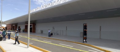 Se despista avioneta de la Fuerza Aérea Mexicana en aeropuerto de La Paz