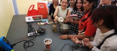 Estudiantes de bachillerato visitan la UABCS para conocer e interactuar con proyectos de energías renovables