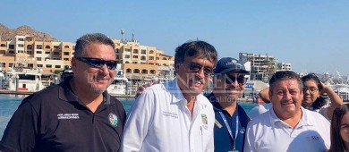 Refrenda Leggs Castro su compromiso con la educación de Los Cabos