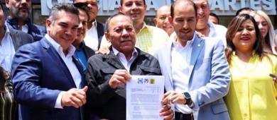 PAN, PRI y PRD registran alianza ante el INE de cara al 2024